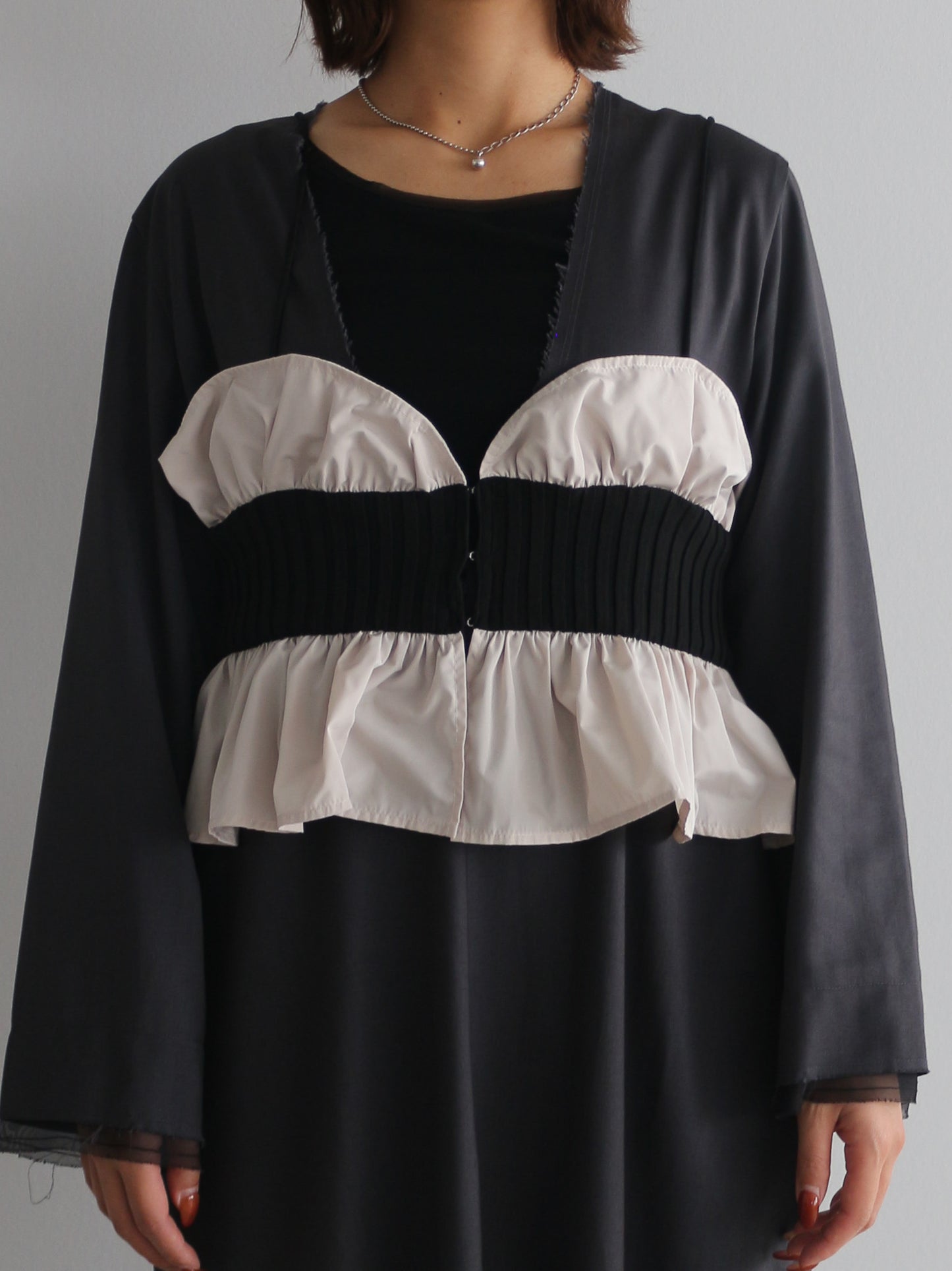 タフタ×ニットビスチェ