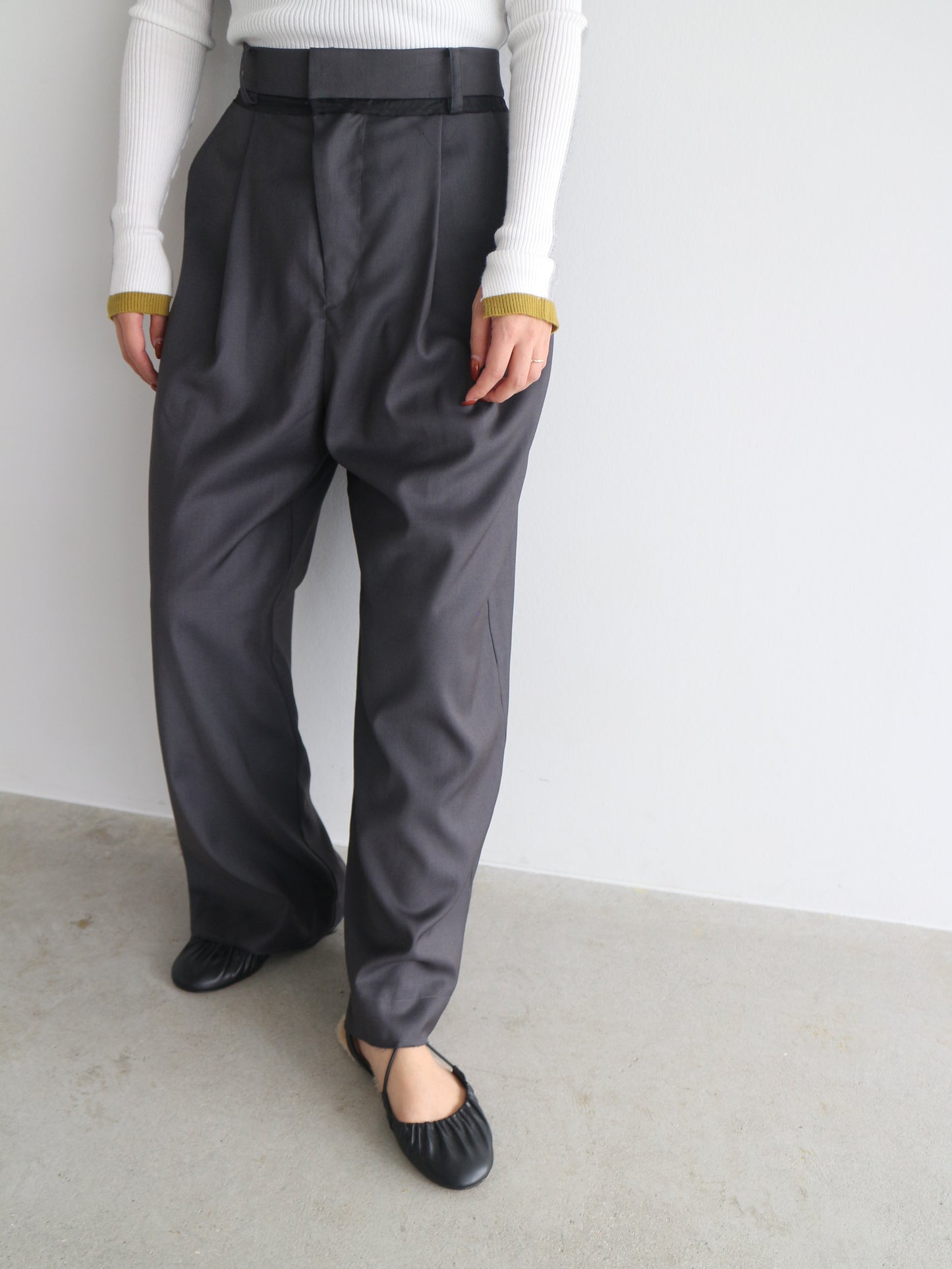 フロントアシメパンツ