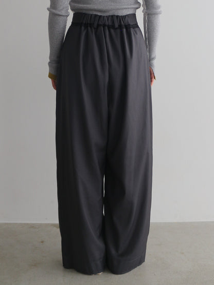 フロントアシメパンツ