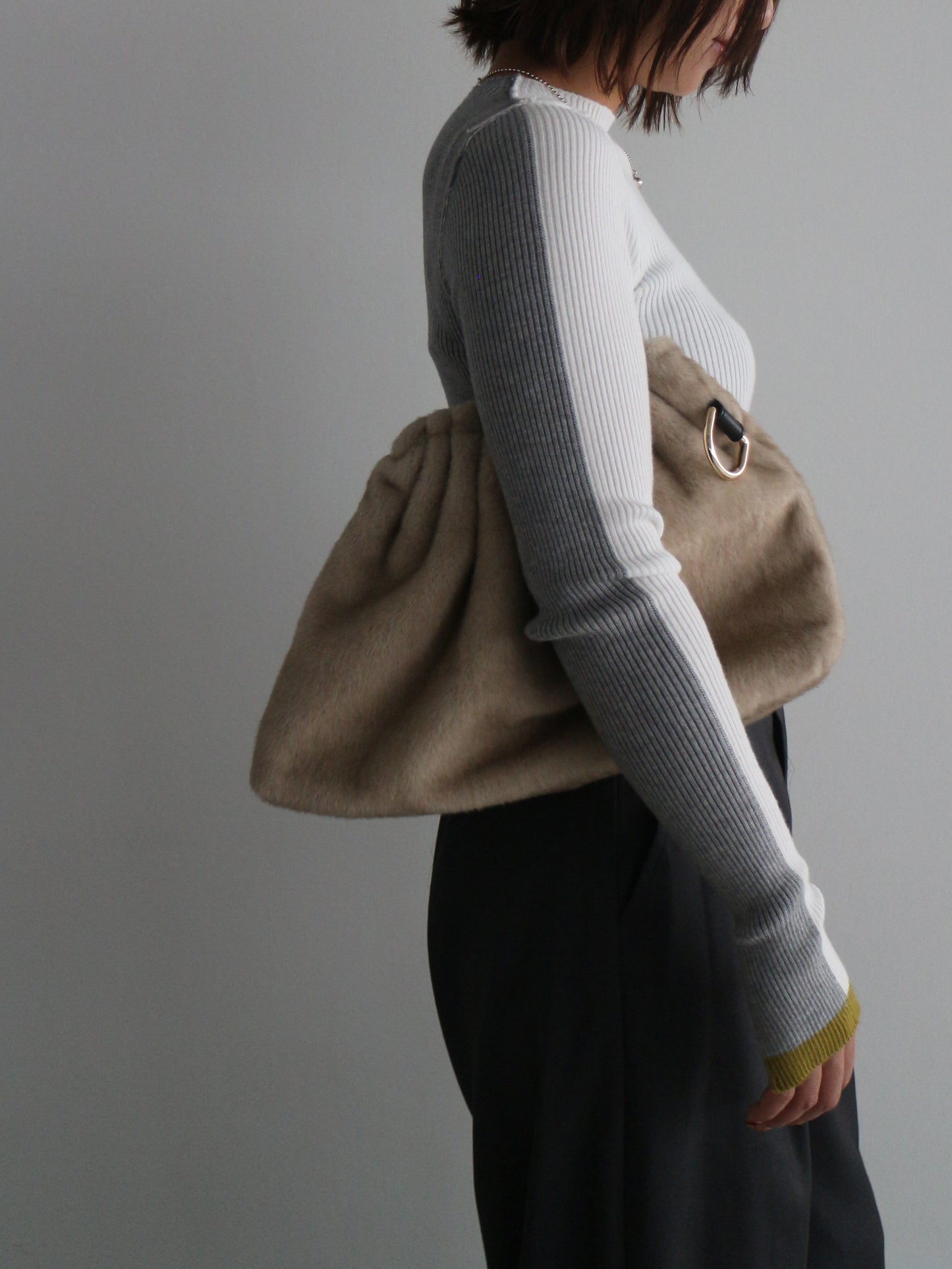 2WAY配色タートルネック