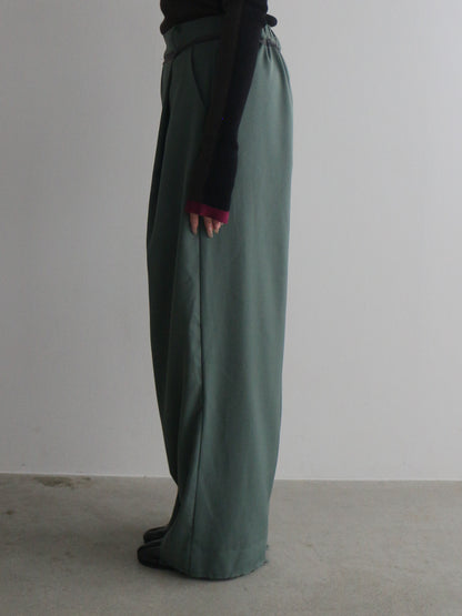 フロントアシメパンツ