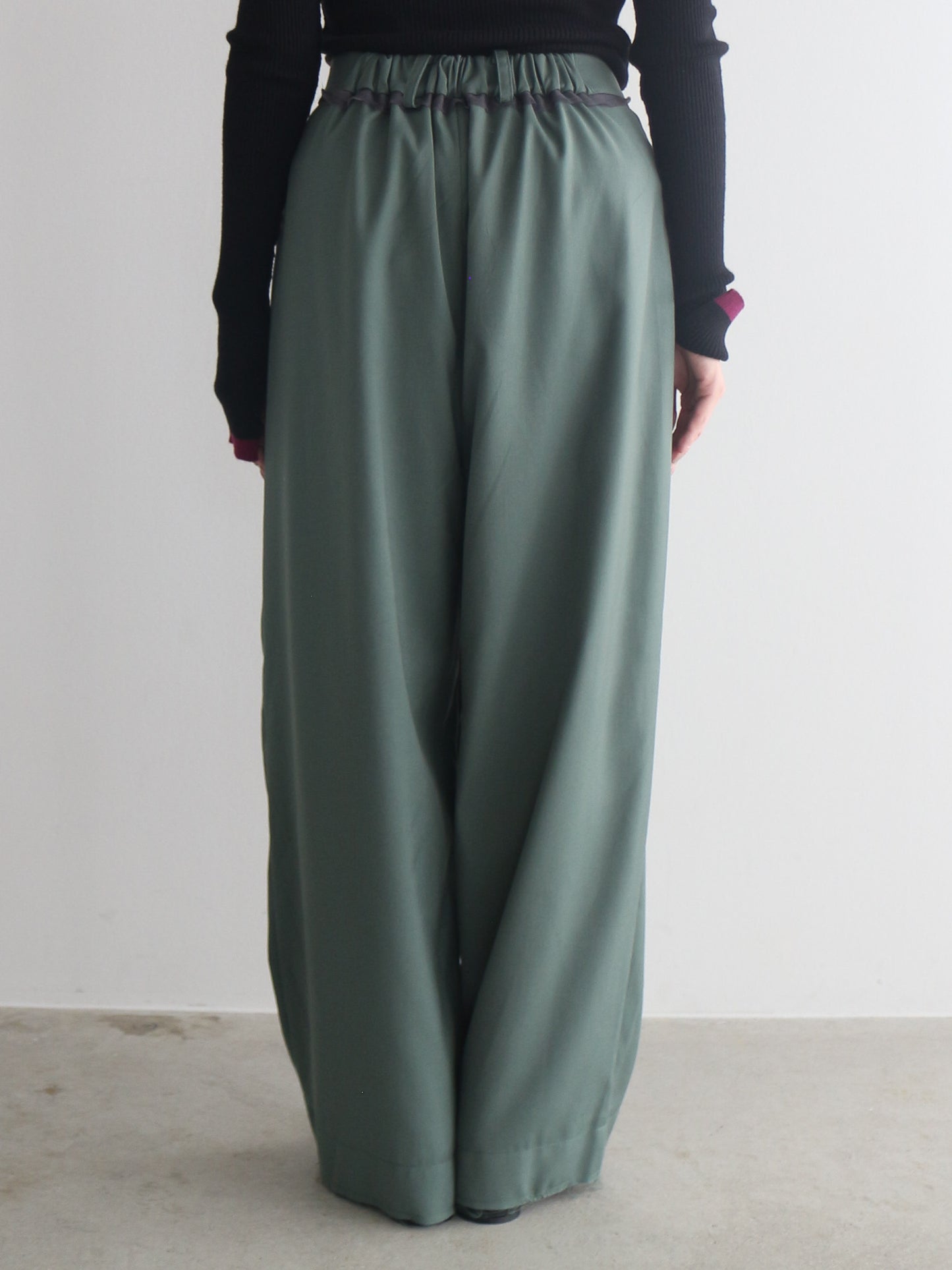 フロントアシメパンツ