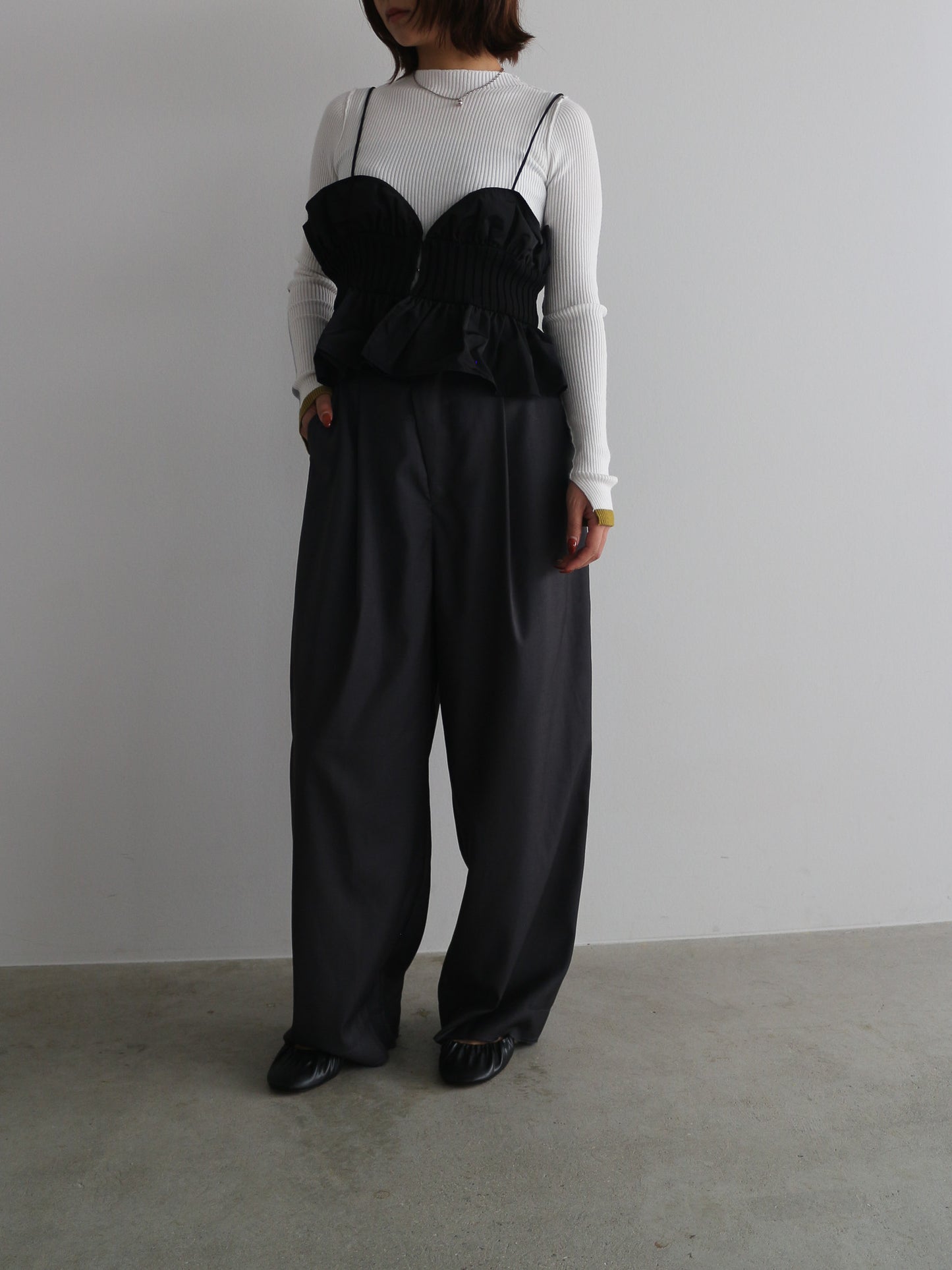 タフタ×ニットビスチェ