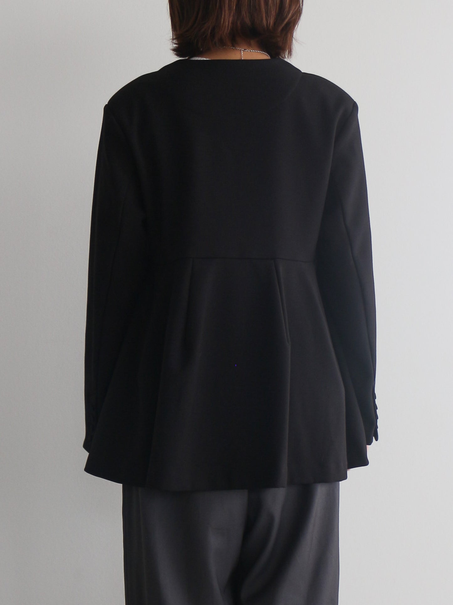 ノーカラーフレアジャケット　