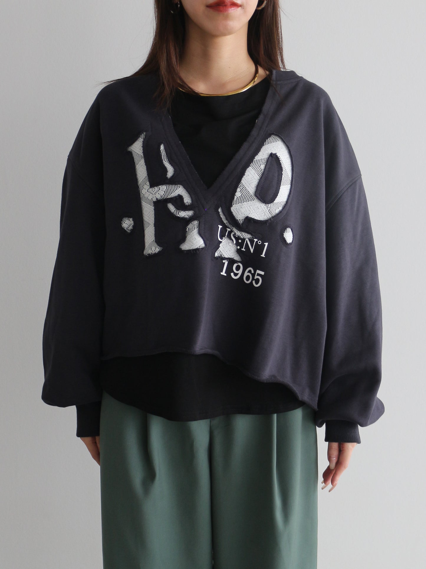 ロゴレーススウェットプルオーバー