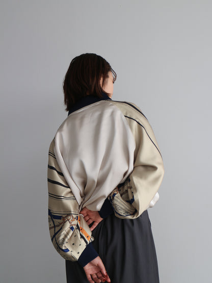 スカーフプリントブルゾン