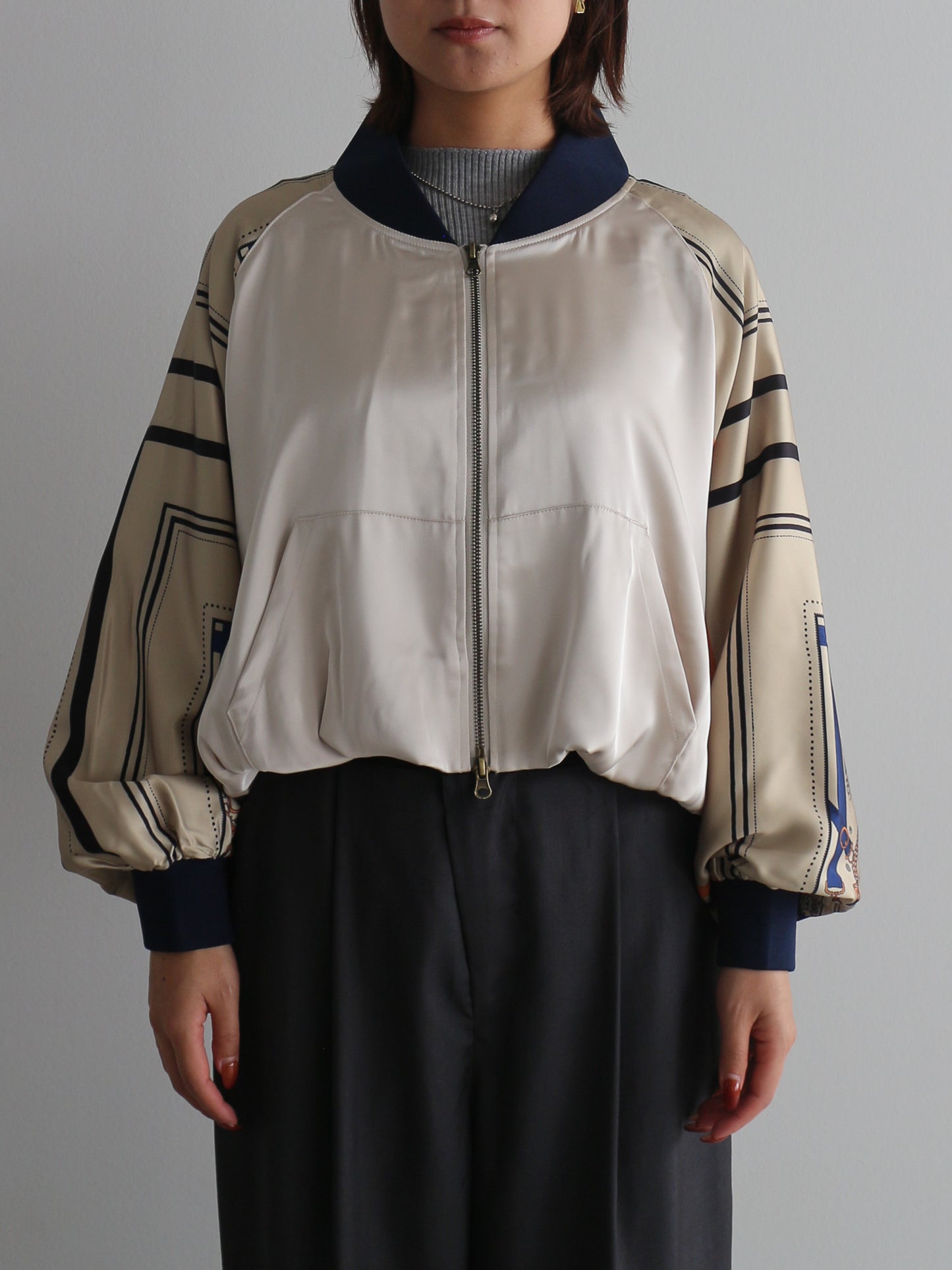 スカーフプリントブルゾン