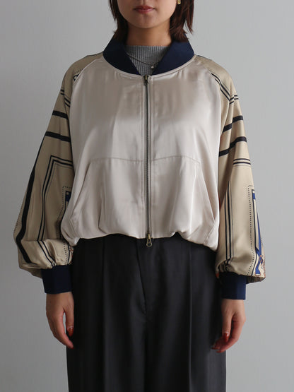 スカーフプリントブルゾン