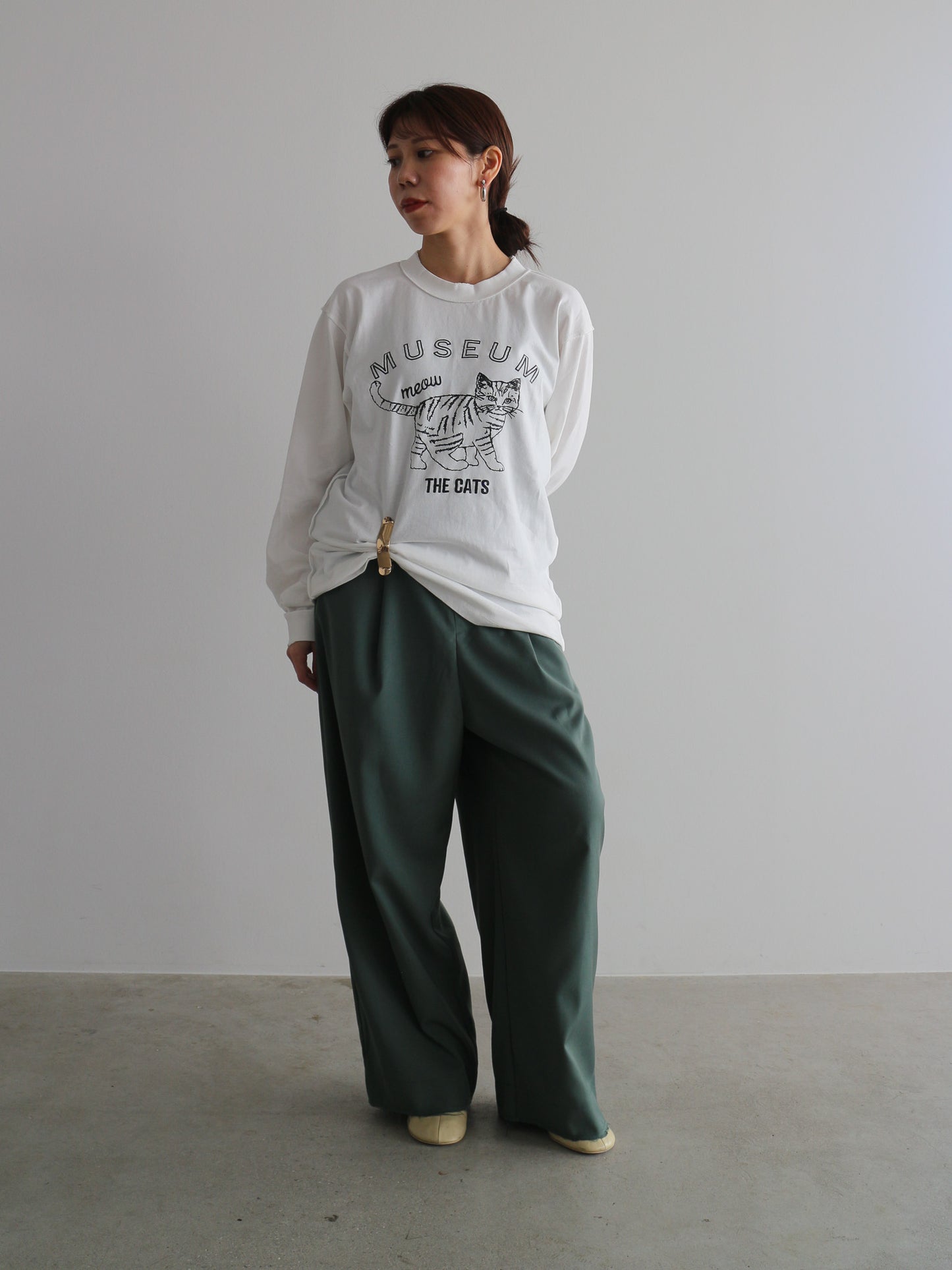 フロントアシメパンツ