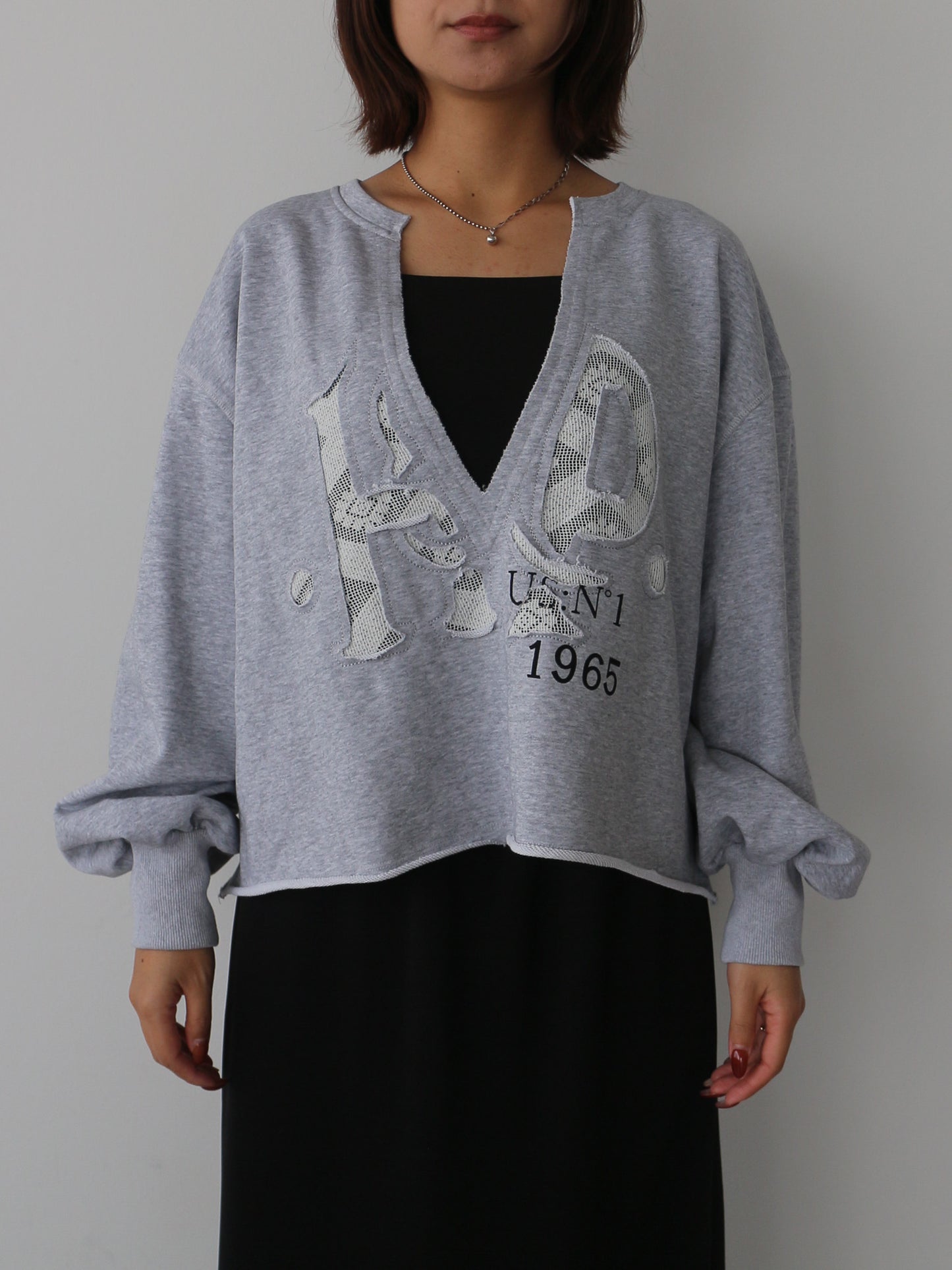 ロゴレーススウェットプルオーバー