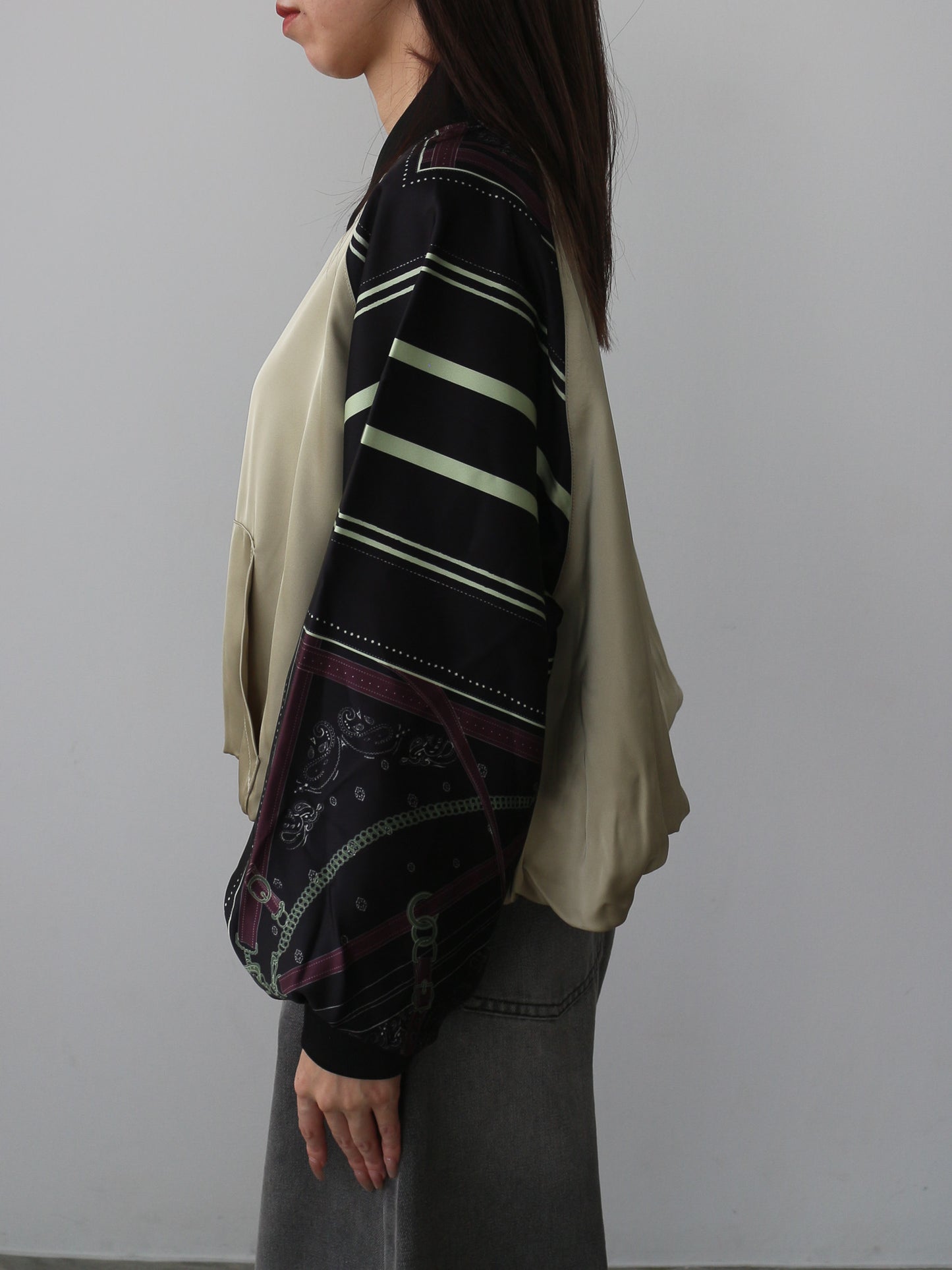 スカーフプリントブルゾン