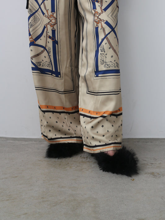 スカーフプリントパンツ