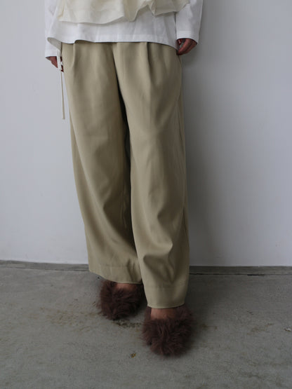 フロントアシメパンツ