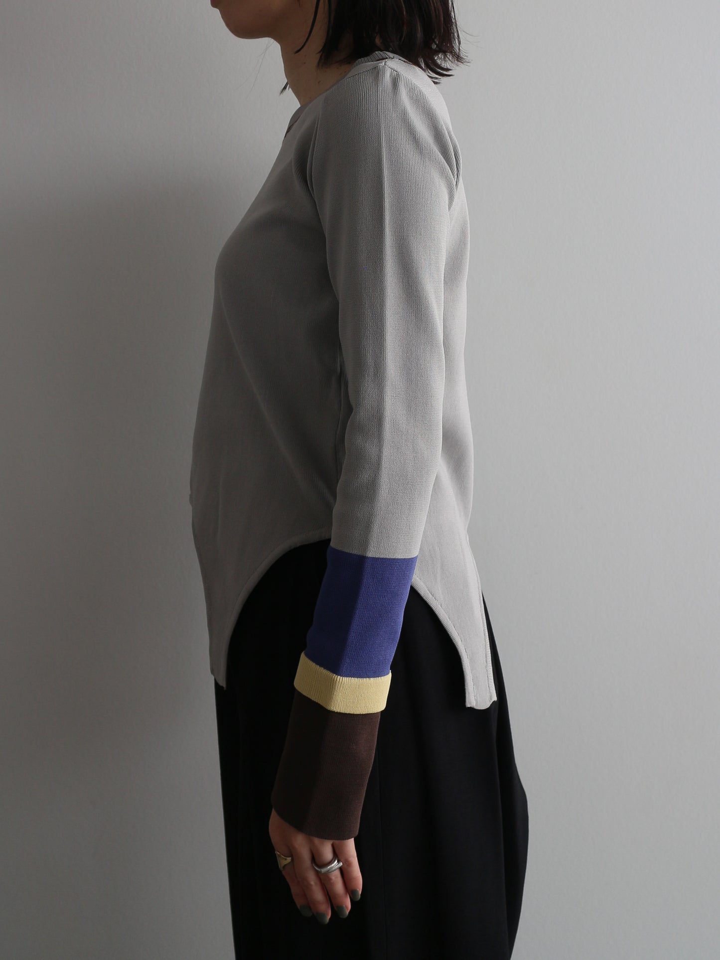 eru　配色スリーブニットトップス