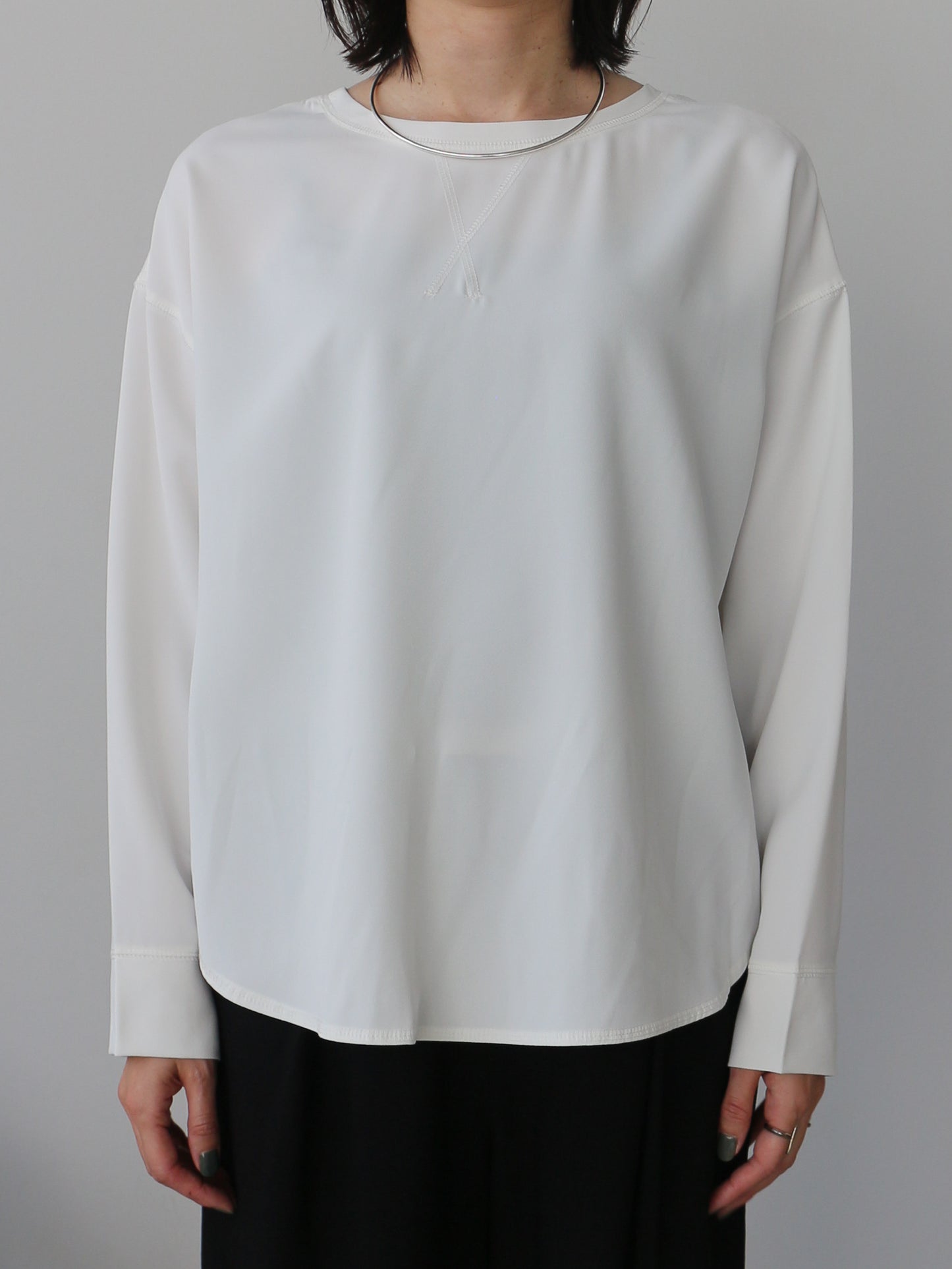 eru　2WAYロゴプリントプルオーバー