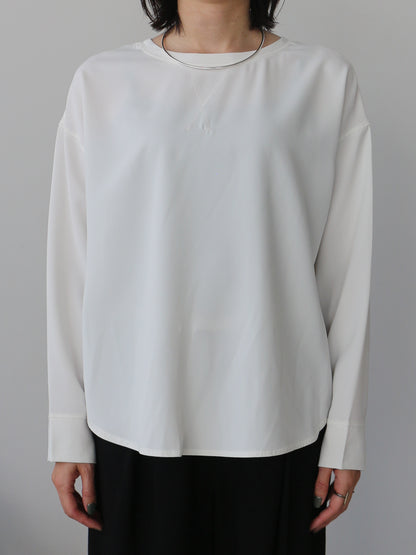 eru　2WAYロゴプリントプルオーバー