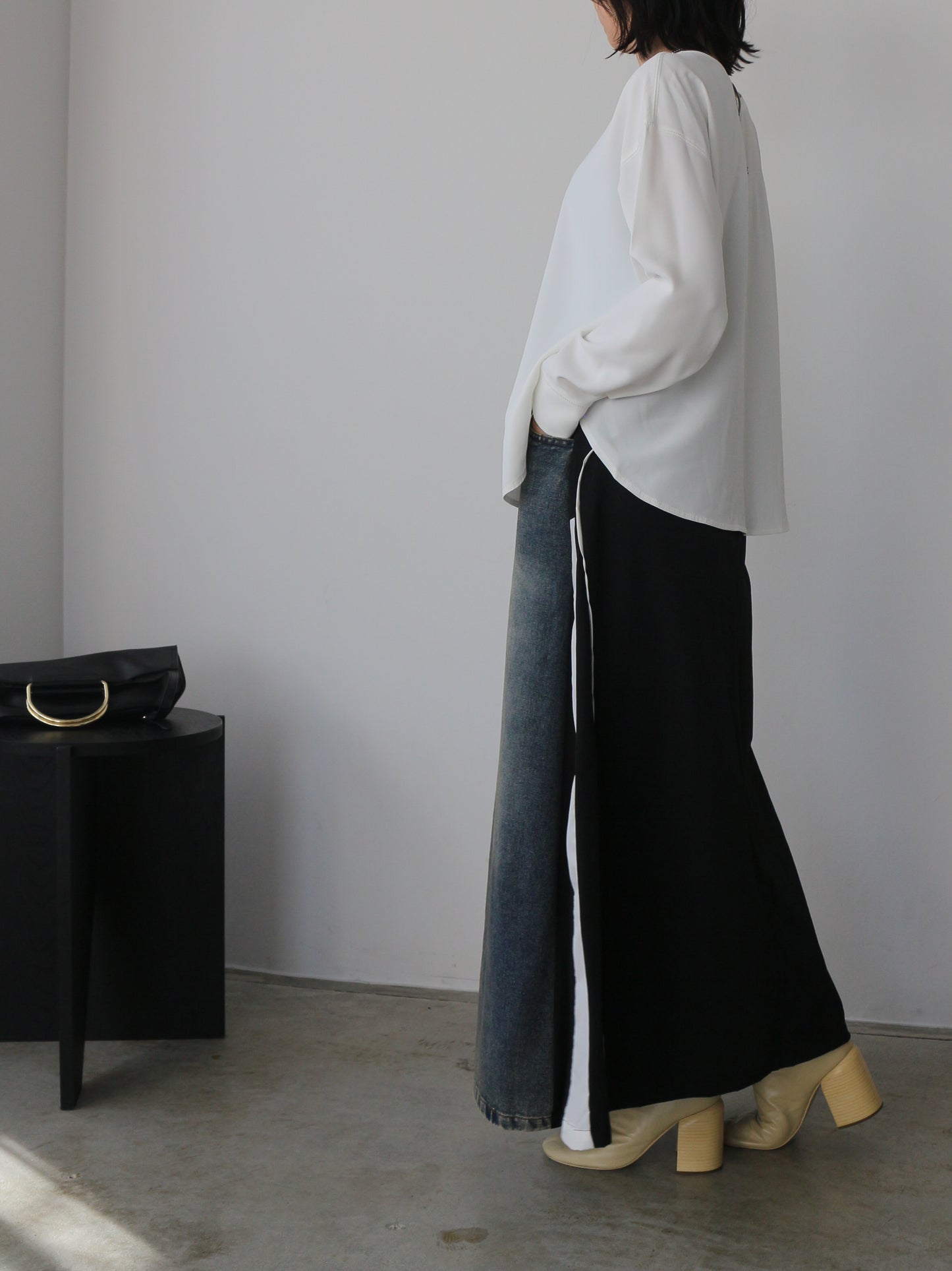 eru　2WAYロゴプリントプルオーバー