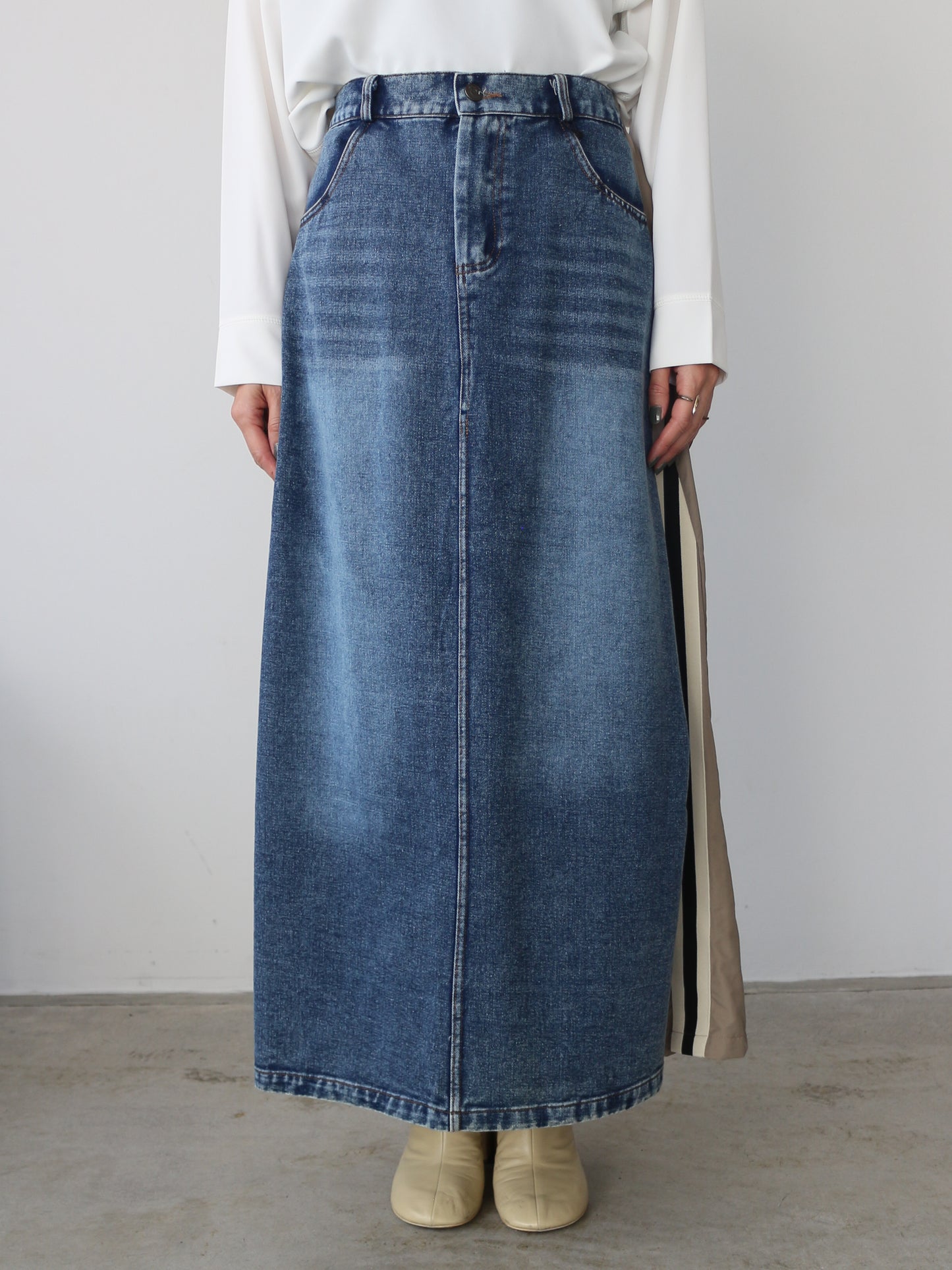 eru　スポーティラインデニムスカート