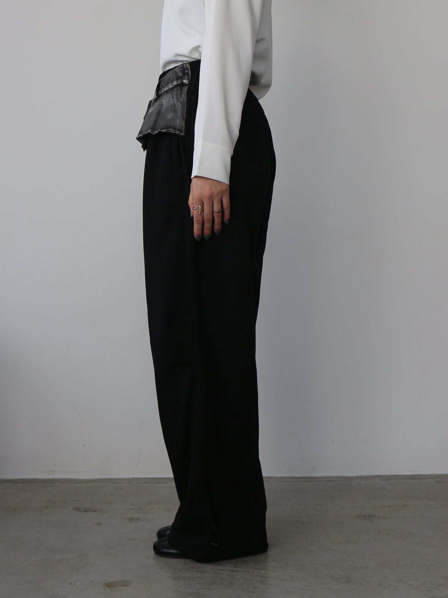 eru　ウエストデニム切り替え裏毛パンツ