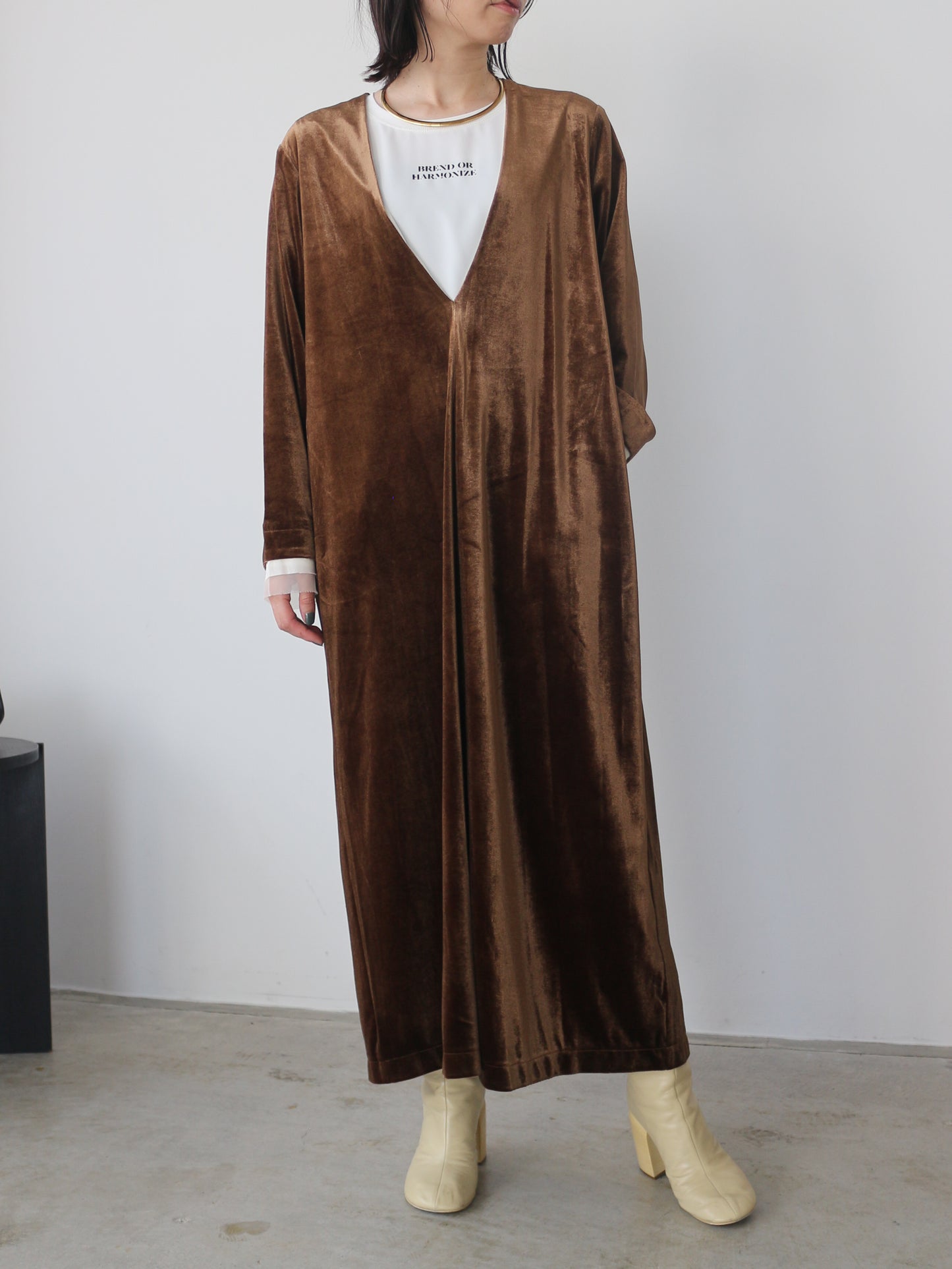 eru　2WAYロゴプリントプルオーバー