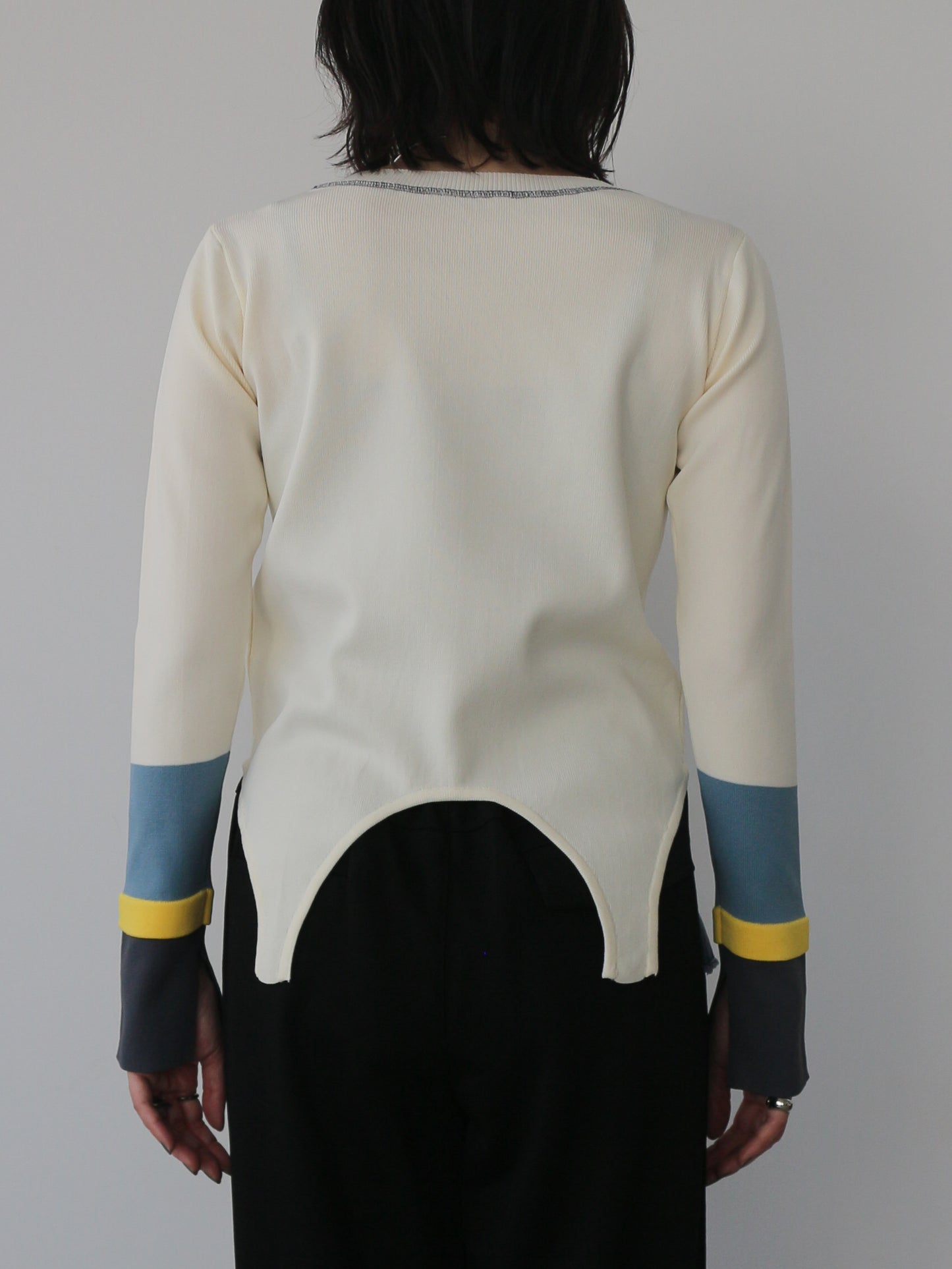 eru　配色スリーブニットトップス