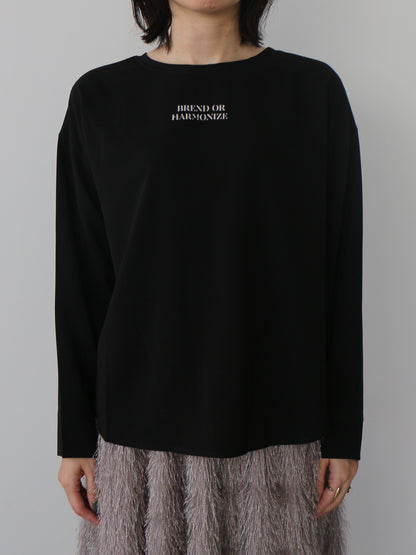 eru　2WAYロゴプリントプルオーバー