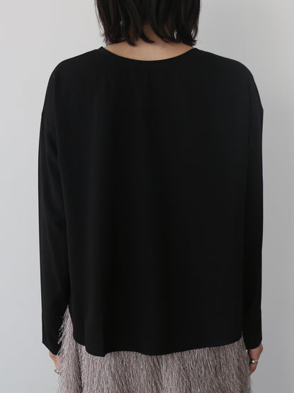 eru　2WAYロゴプリントプルオーバー