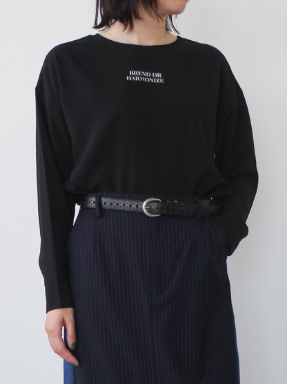 eru　2WAYロゴプリントプルオーバー