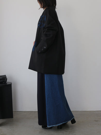 eru　スプレーロゴプリントジャケット