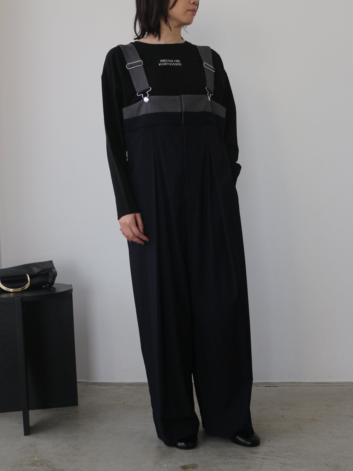 eru　2WAYロゴプリントプルオーバー