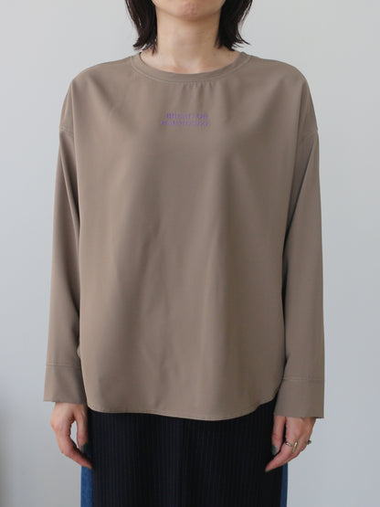 eru　2WAYロゴプリントプルオーバー