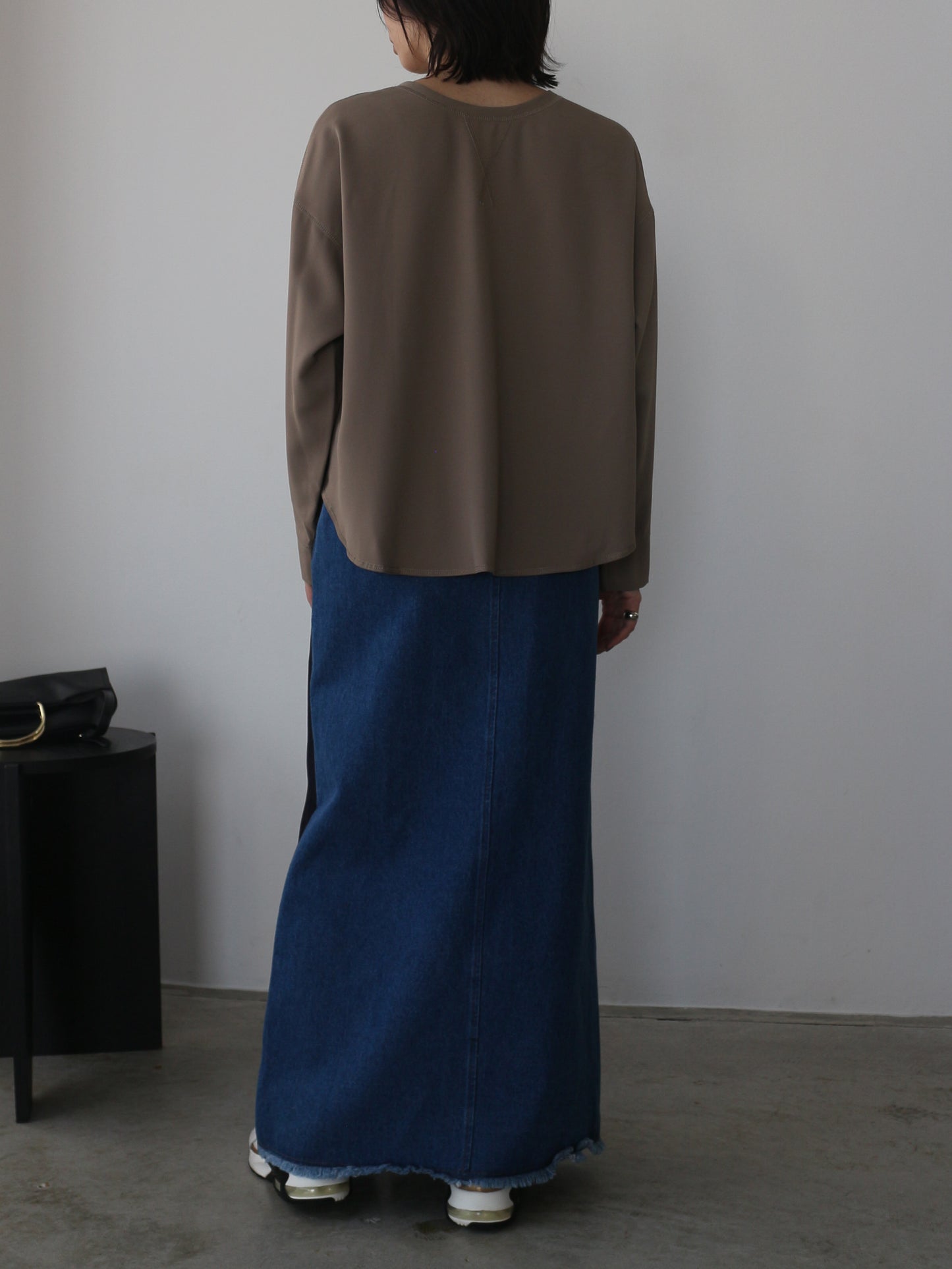 eru　2WAYロゴプリントプルオーバー