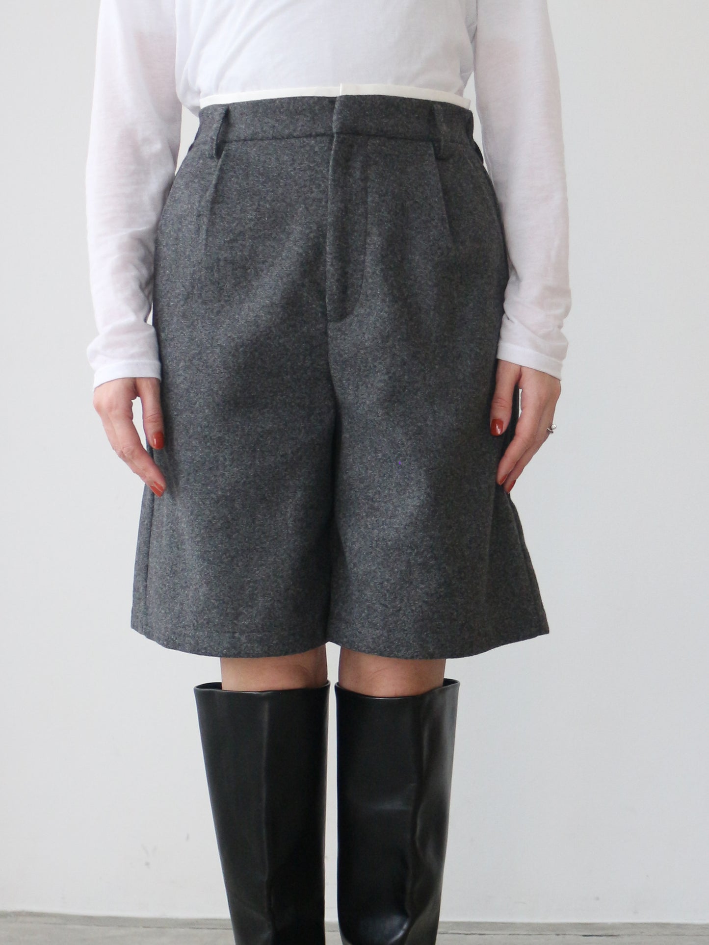 eru　タックハーフパンツ