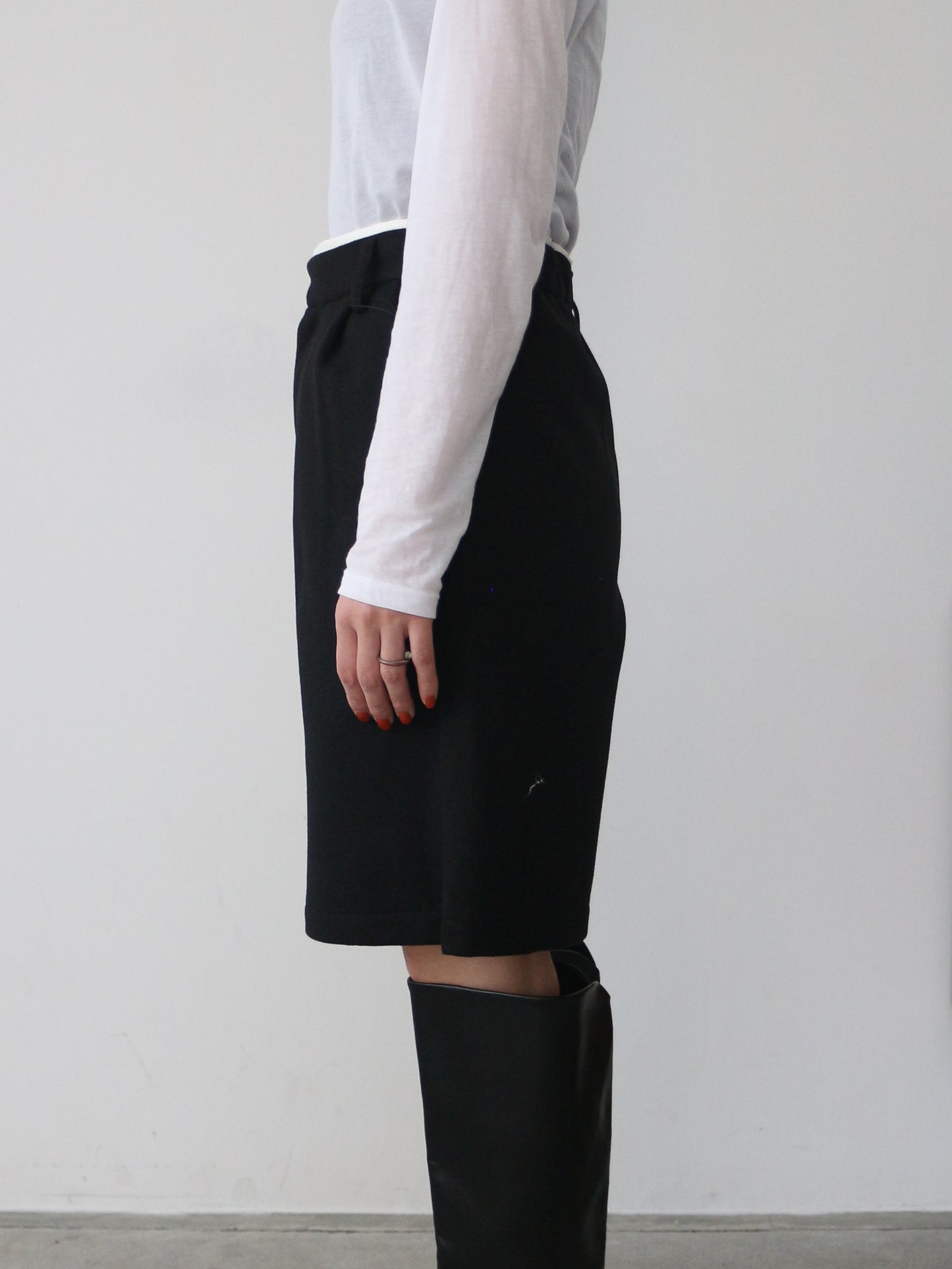 eru　タックハーフパンツ