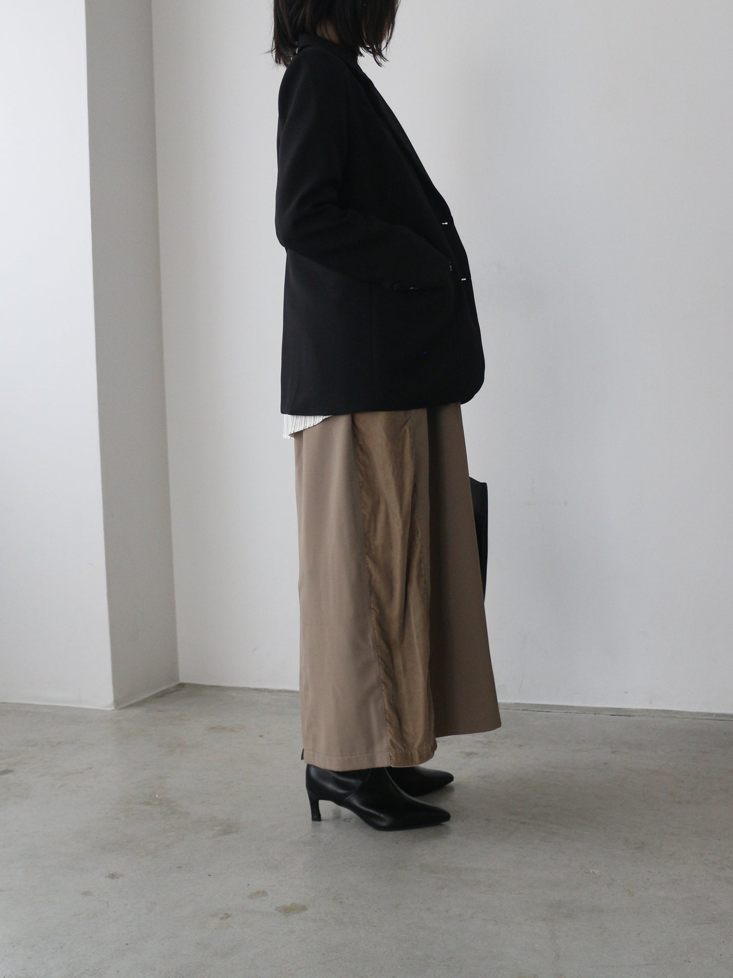 eru  バックデザインジャケット