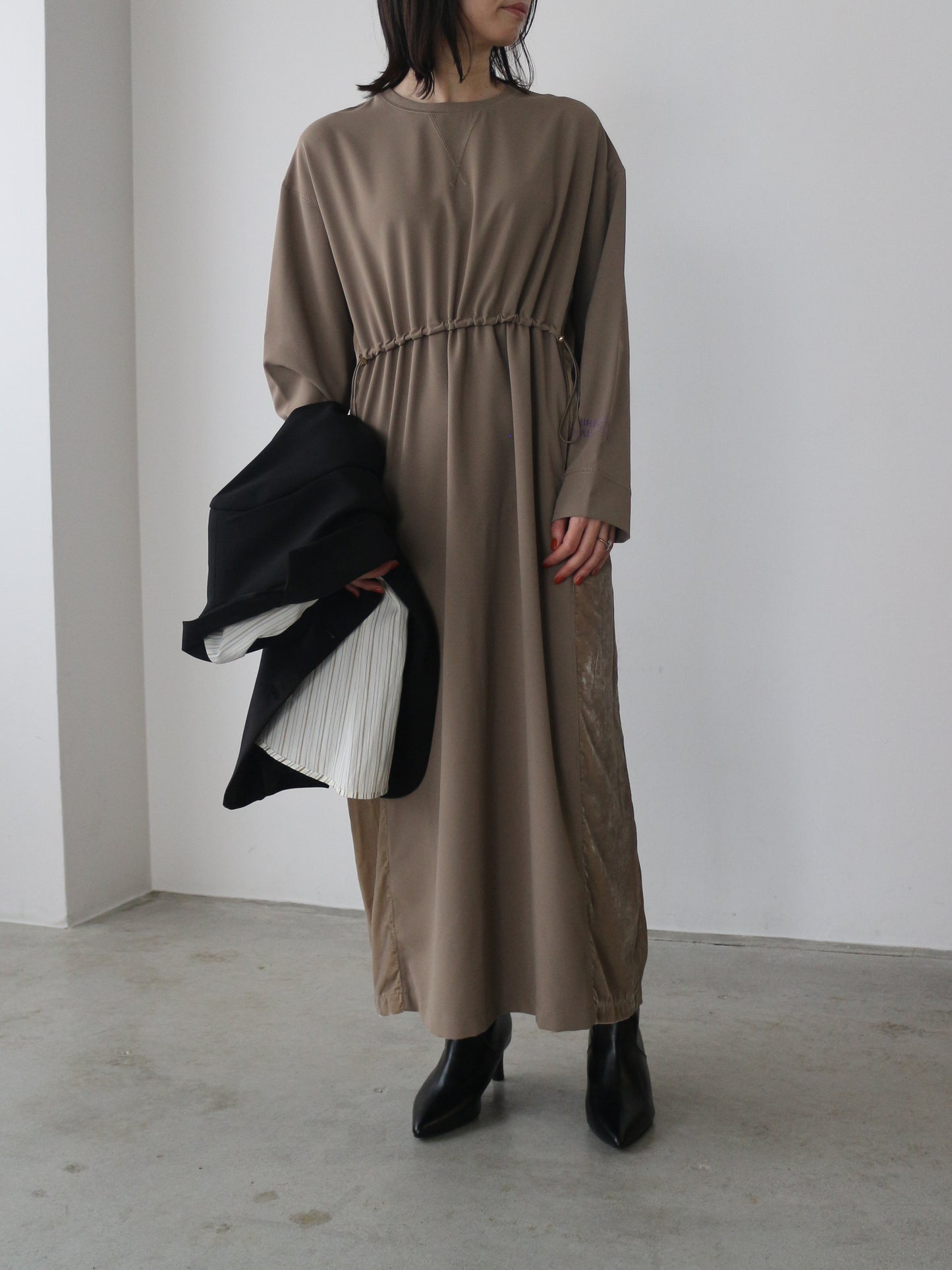 eru　【オリジナル図案】ロゴプリントワンピース