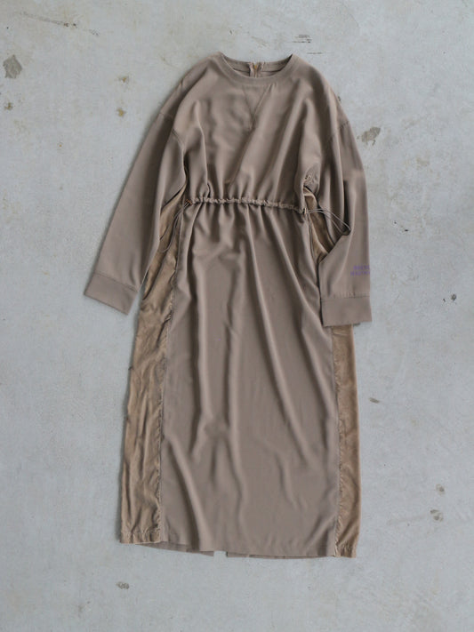 eru　【オリジナル図案】ロゴプリントワンピース