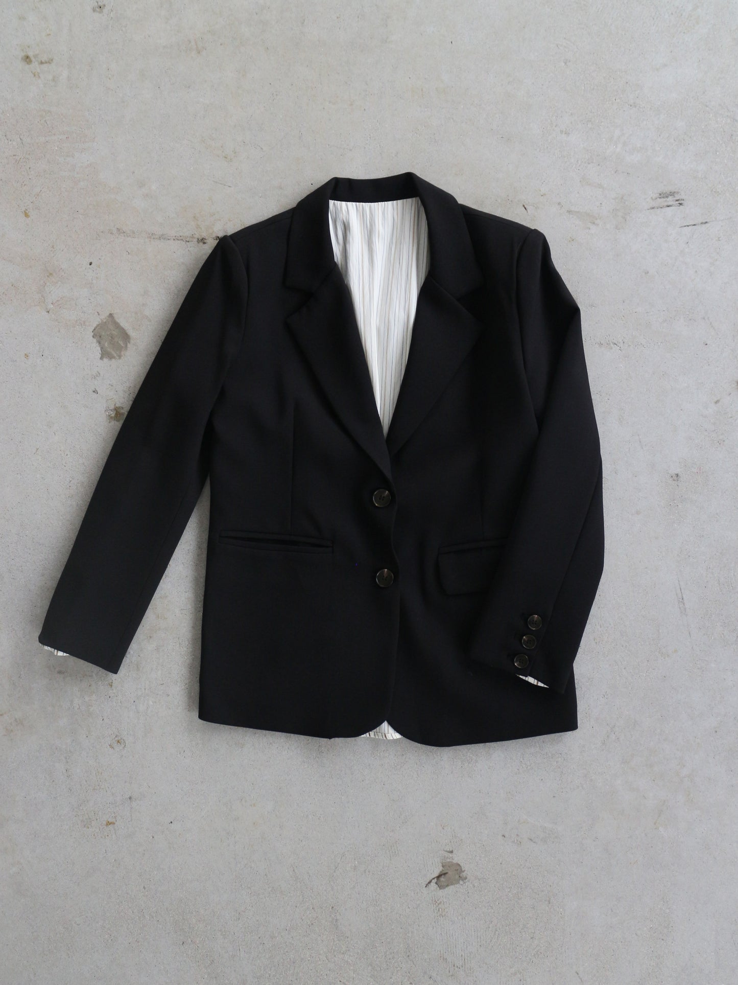 eru  バックデザインジャケット