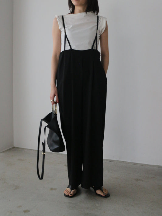 eru  バックギャザーサロペットパンツ