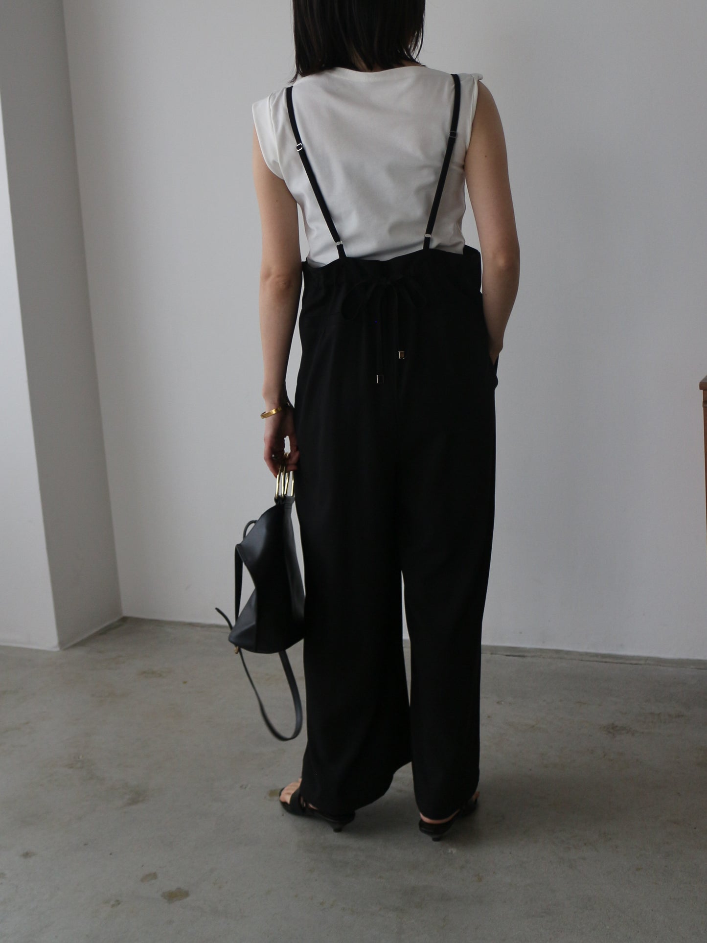 eru  バックギャザーサロペットパンツ