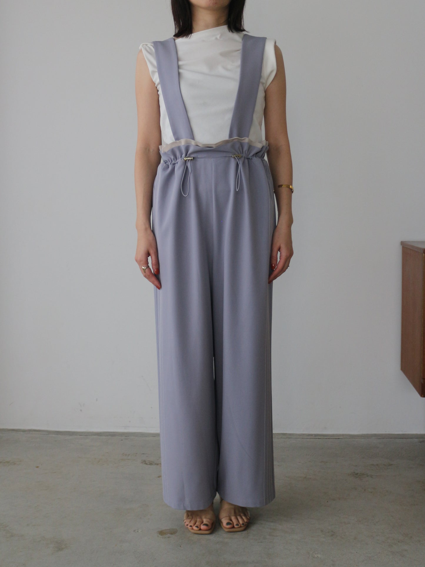 eru  バックギャザーサロペットパンツ