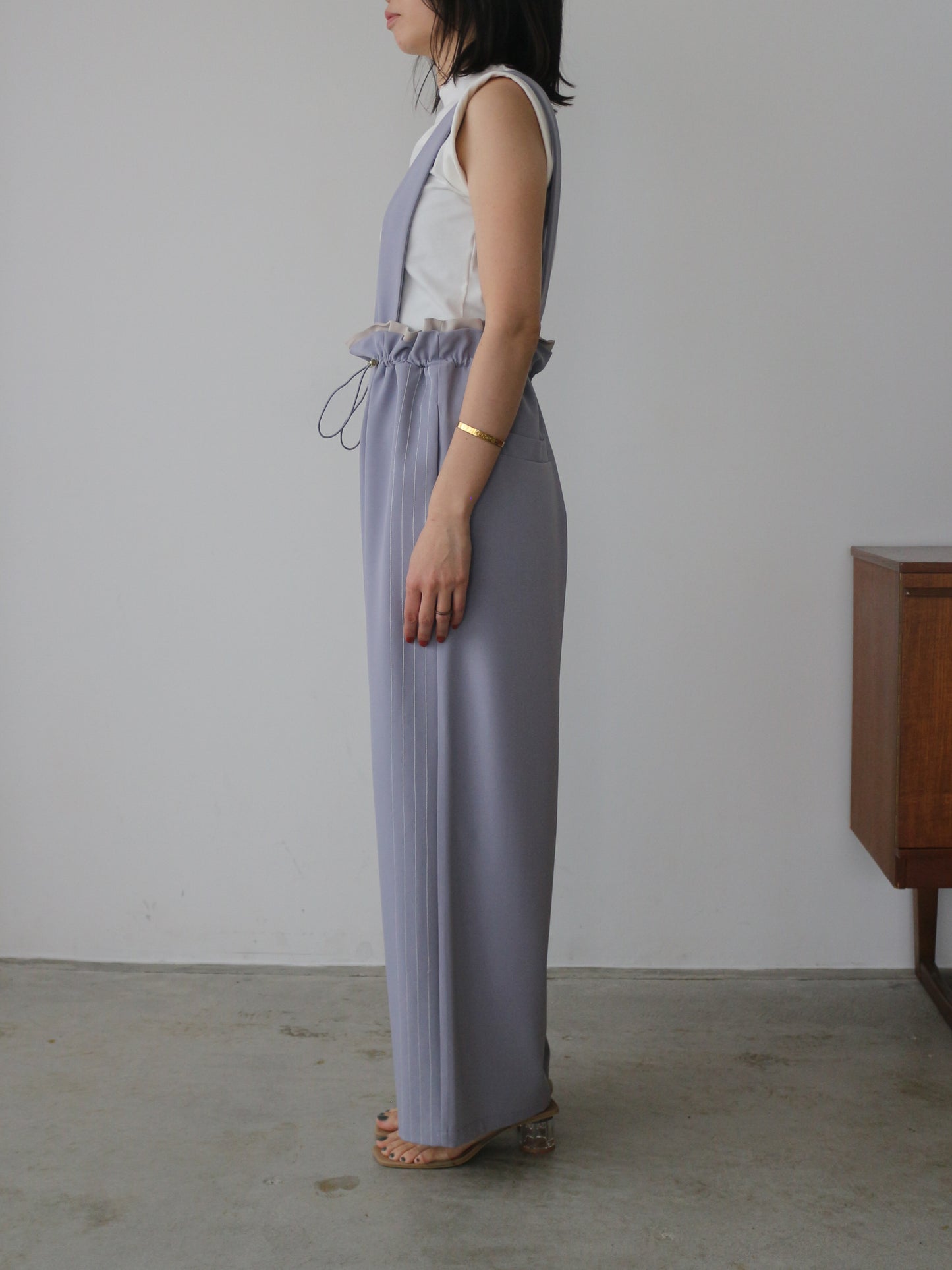 eru  バックギャザーサロペットパンツ