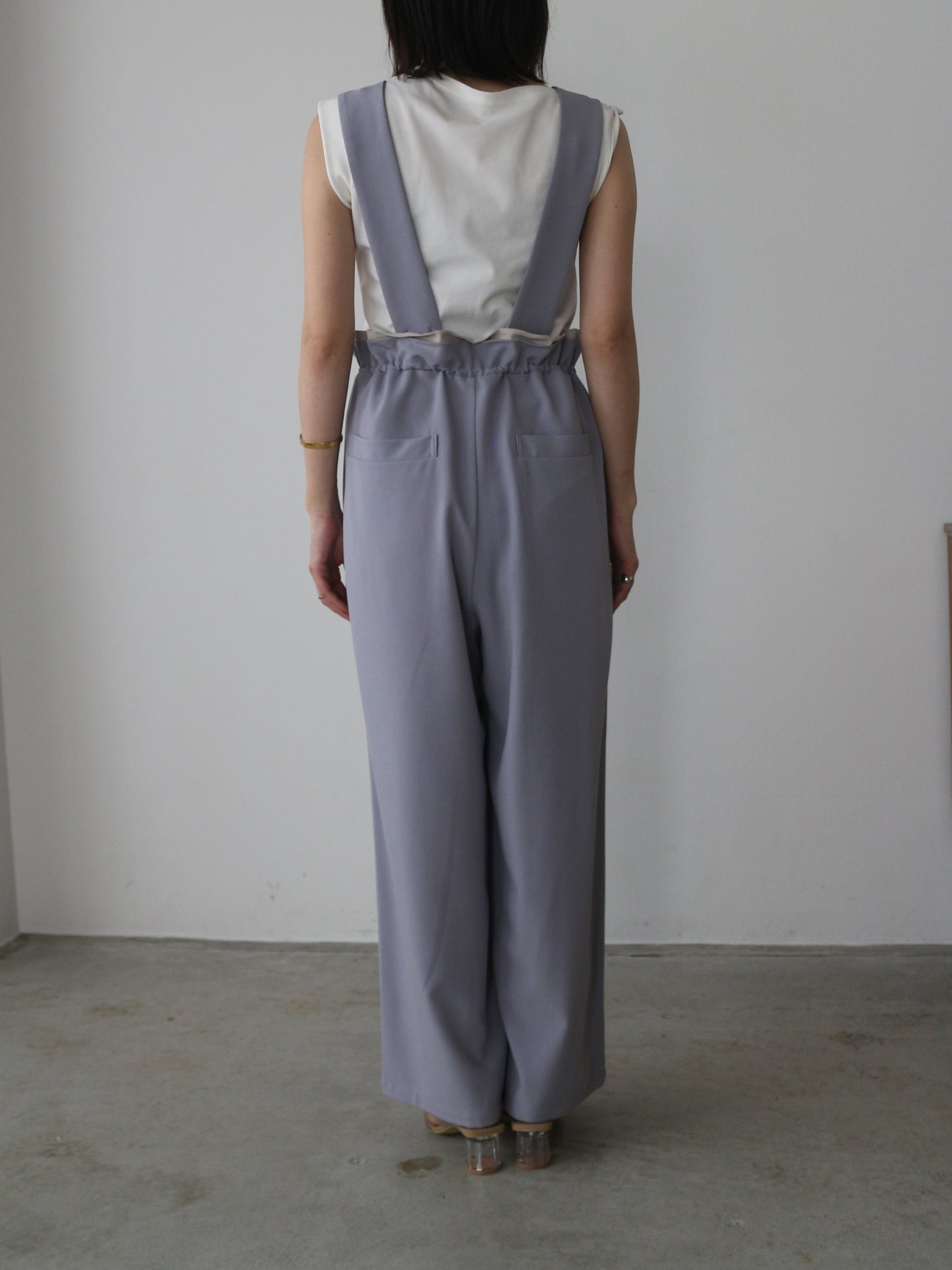 eru  バックギャザーサロペットパンツ