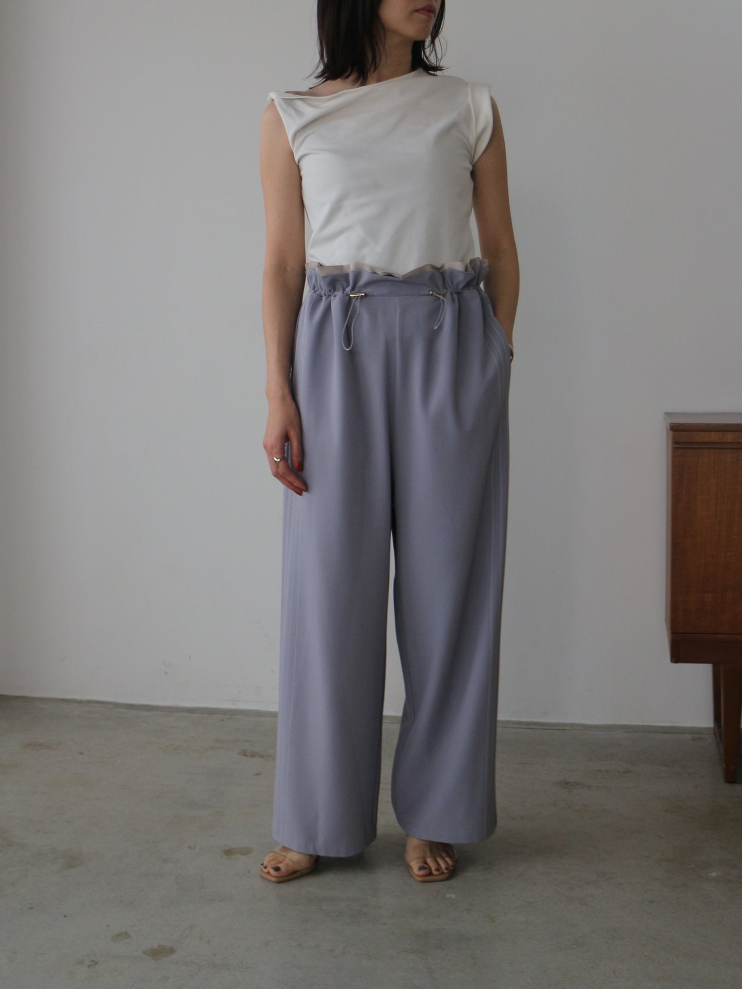 eru  バックギャザーサロペットパンツ