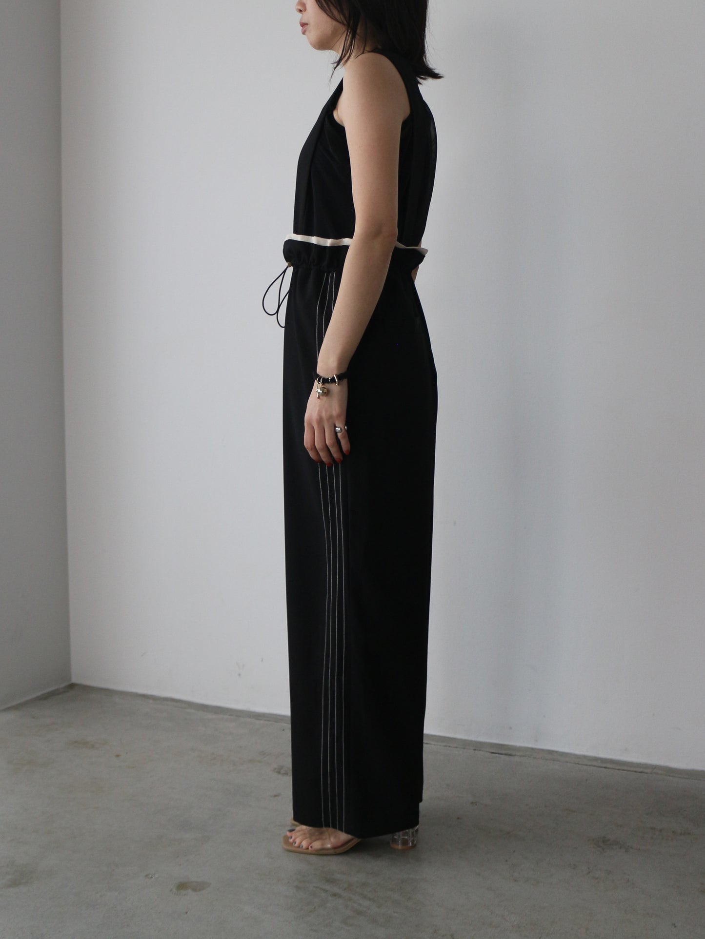 eru  バックギャザーサロペットパンツ